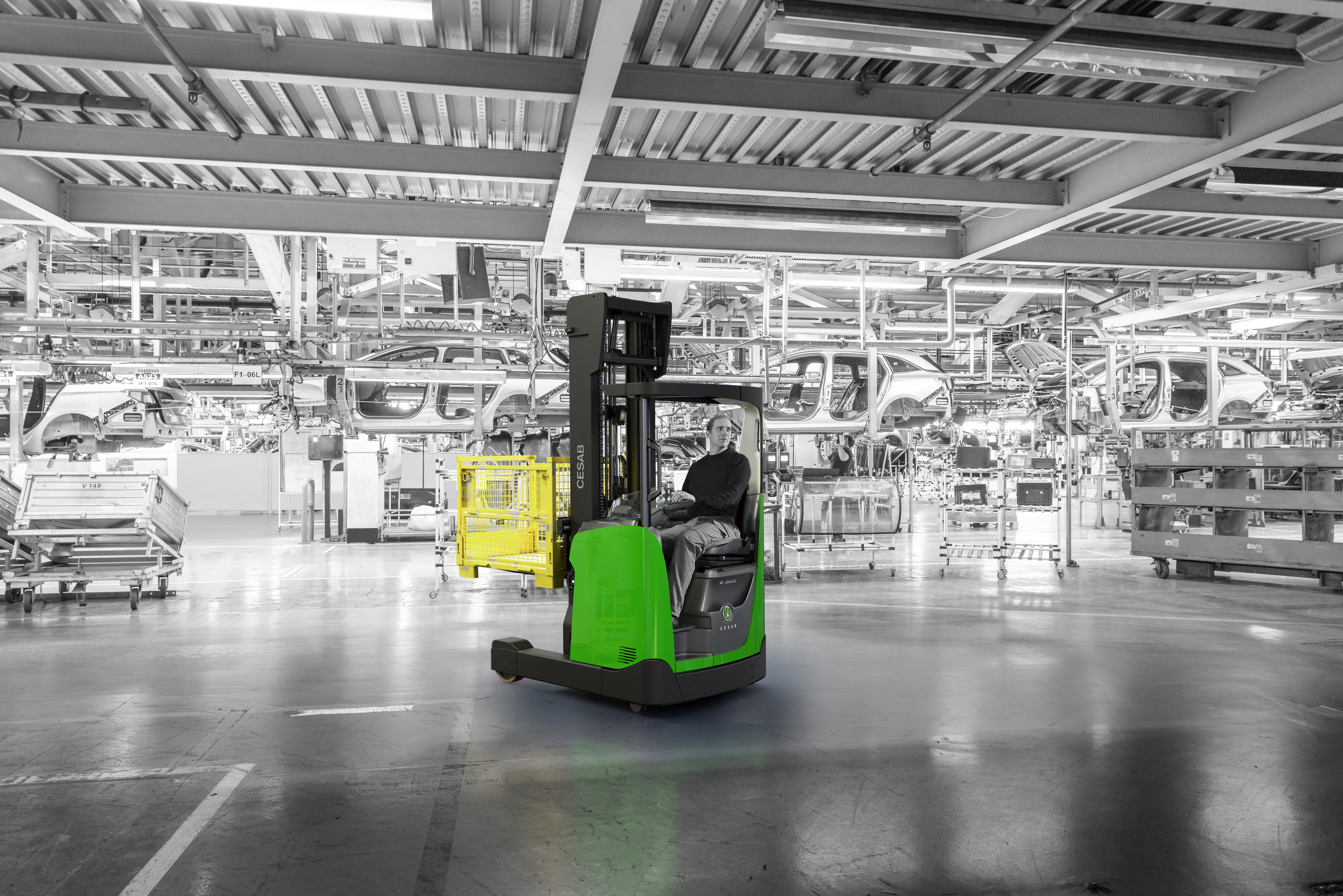 CESAB reach truck R300